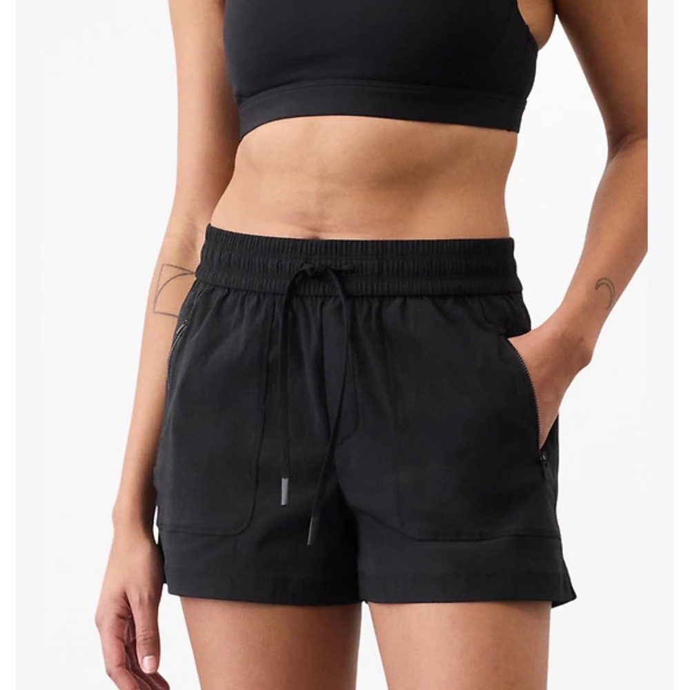 Athleta Trekkie North Shorts Womens 1X Black Athletic Hiking Zipper Pockets